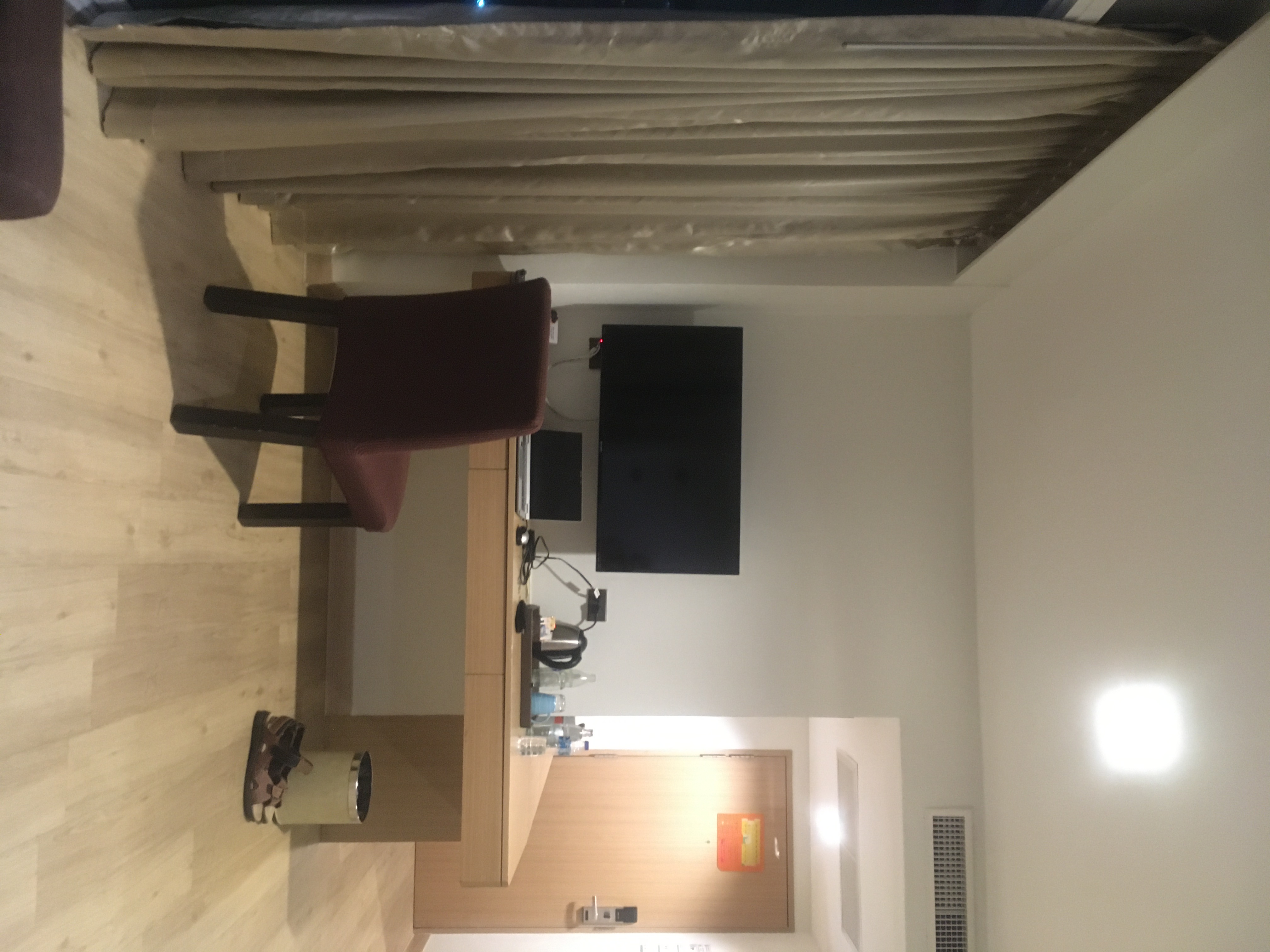 Adelphi Big Room Desk and Chair