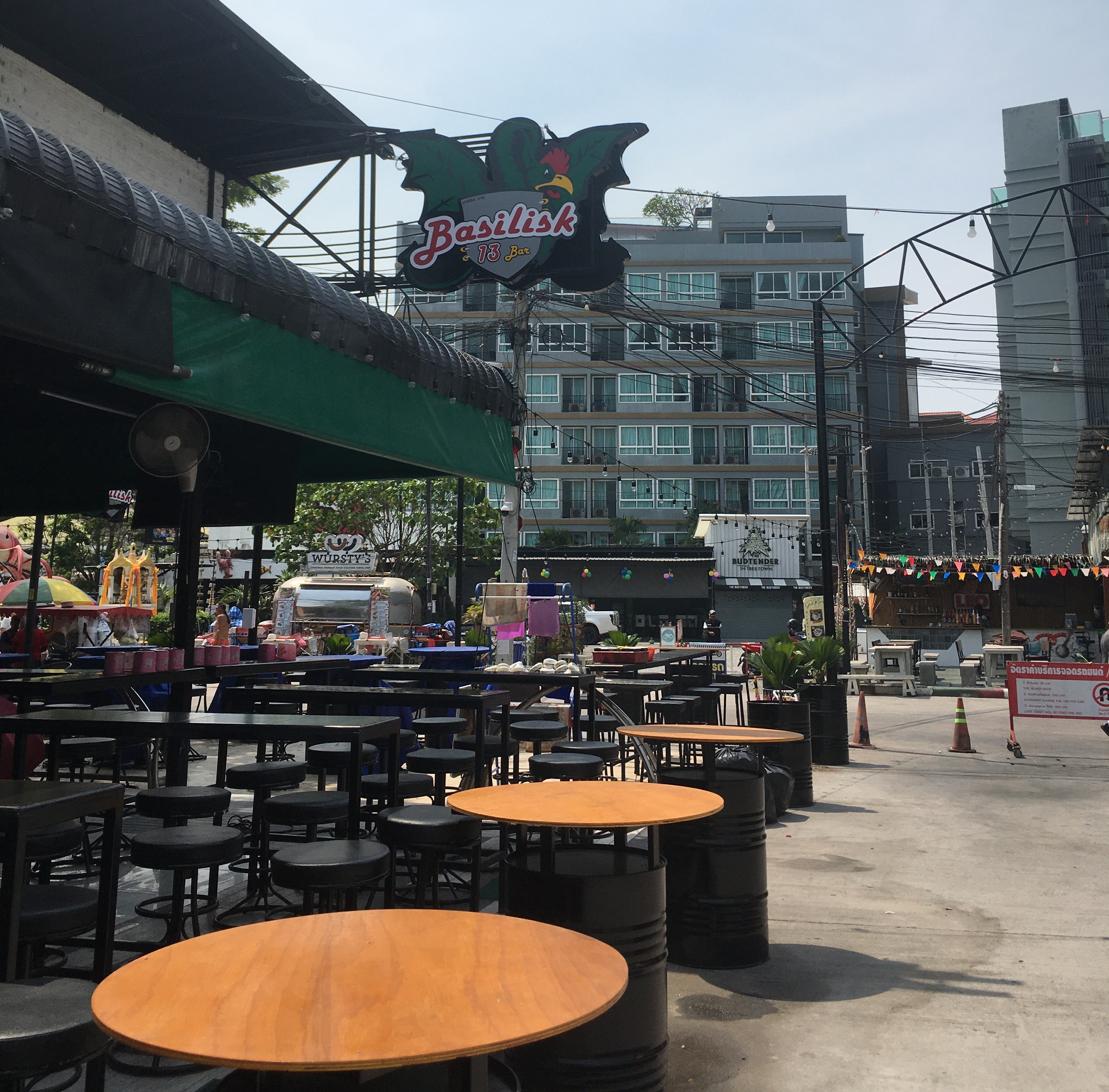 Basilek;s Open Air Beer Bar